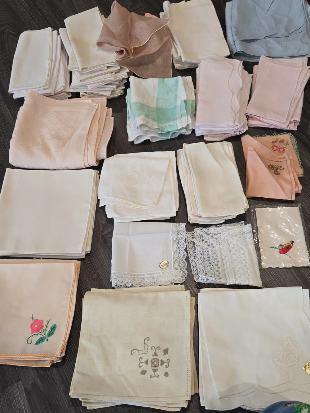 Over 100 Assorted Vintage Cloth Napkins & Handkerchiefs - Pastel Mix